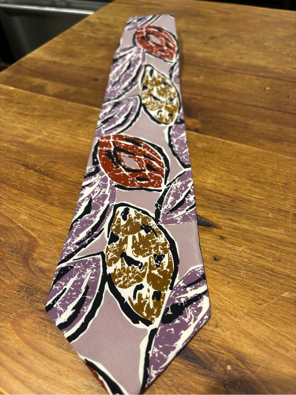 Seldom Uomo Men's Patterned Silk Tie with Purple and Brown Accents